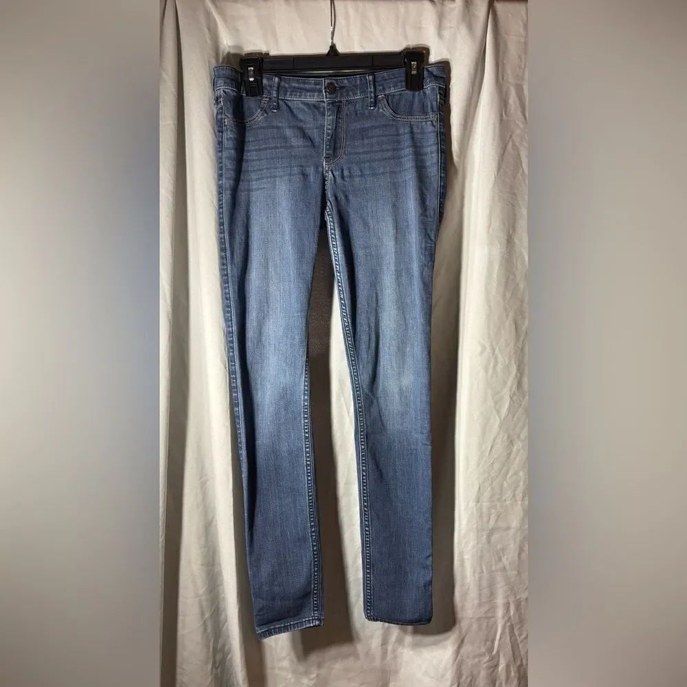 Hollister Skinny Leg 29 x 31 Size 9 L EPC